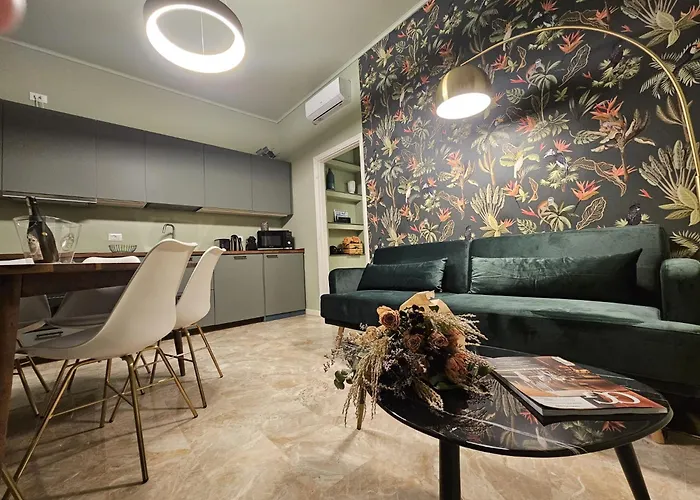 Loggia Delle Mercanzie *